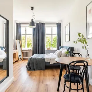  Apartament Rozbrat With Park View